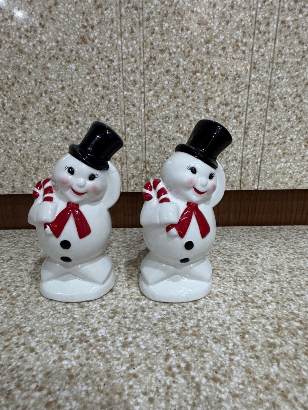 Rare White Snowman Salt & Pepper Radko vintage